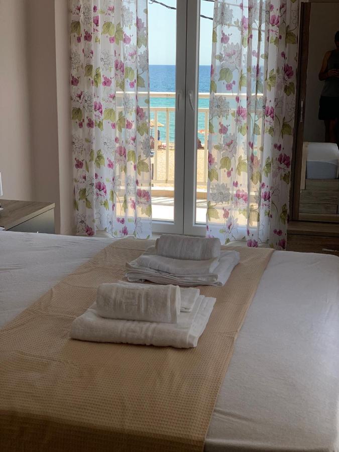 "Breeze" Front To The Sea - Hakidiki Vila Flogita Exterior foto