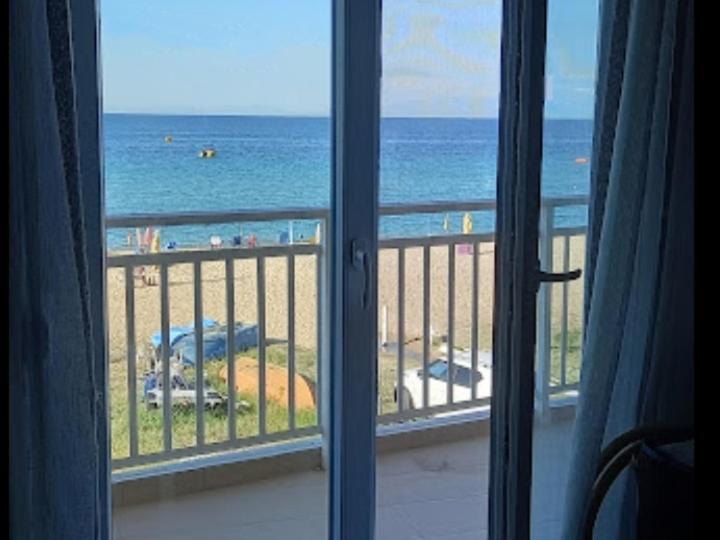 "Breeze" Front To The Sea - Hakidiki Vila Flogita Exterior foto